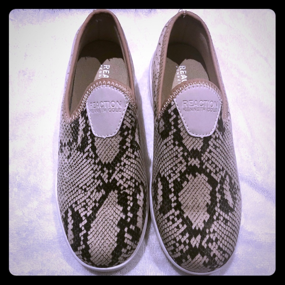 Kenneth Cole Reaction: Snakeskin slip-ons size 7.5